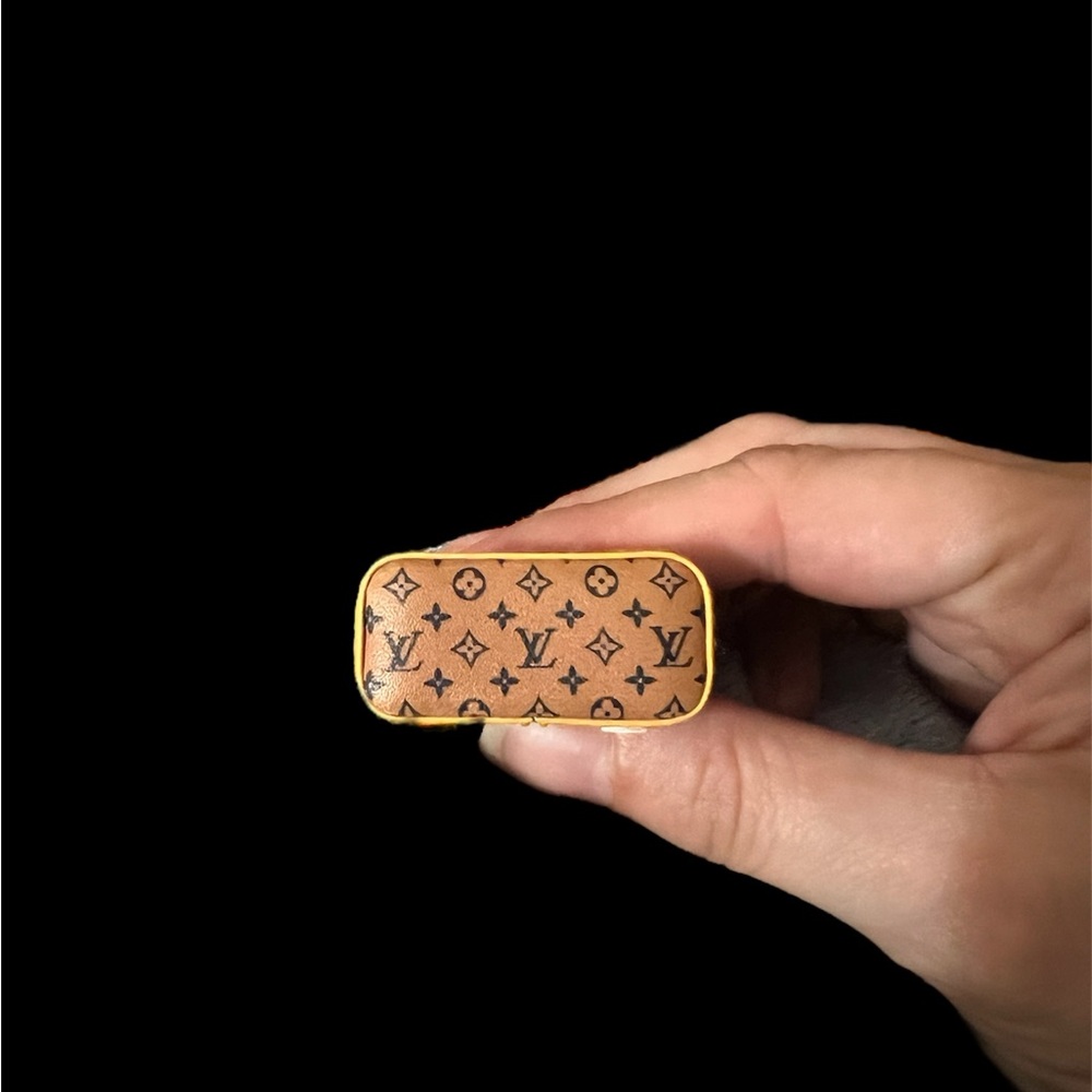 Inspired Monogram Key Holder - Picture 3 of 4